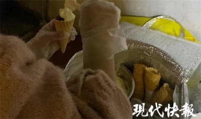 新晋街头“人气王”！全网都在打卡的“热奶宝