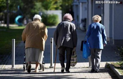 养老院暴雷频发！上亿人如何安度晚年 养老还是