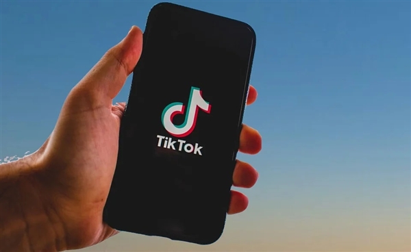 不怕被骗了！TikTok成为全球      自动标记AI生成内容的社交媒体平台