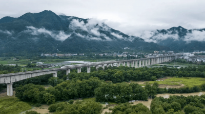 铁路暑运布巧思，陪伴儿童温暖出行