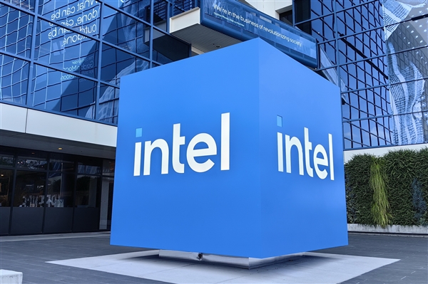 Intel：绝不会放弃晶圆代工业务 即便拆分也要保持控制权！